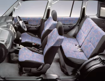 Interior Mitsubishi Pajero iO 5-door '08.1998–06.2000