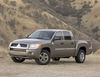2006–09 Mitsubishi Raider Double Cab [North America] '2005–09