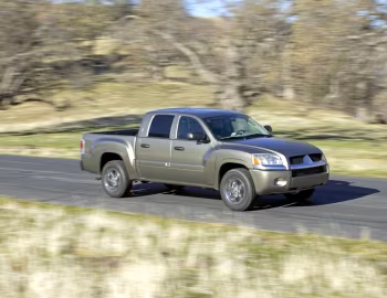 2006–09 Mitsubishi Raider Double Cab [North America] '2005–09