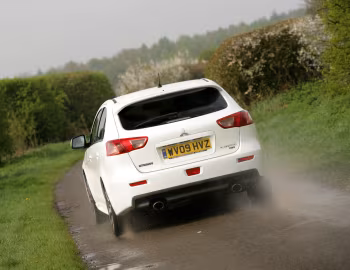 Mitsubishi Lancer Sportback Ralliart [UK-spec] '2009–10