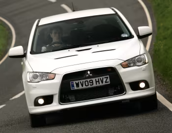 Mitsubishi Lancer Sportback Ralliart [UK-spec] '2009–10