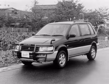 Mitsubishi RVR Sports Gear '10.1992–11.1997