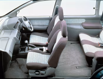Interior Mitsubishi RVR (N10W) '02.1991–95
