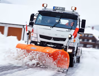 Mitsubishi Fuso Canter 6C18 4×4 Aebi Schmidt Road Service (FG7) '2013–22