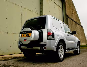Mitsubishi Shogun 3-door Van [UK-spec] '2006–11