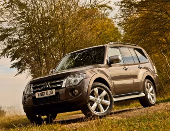 Mitsubishi Shogun 5-door [UK-spec] '2011–14