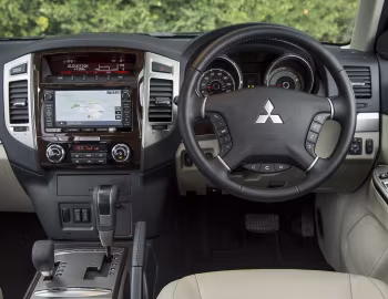 Торпедо Mitsubishi Shogun 5-door [UK-spec] '2014–19