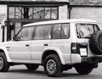Mitsubishi Shogun 5-door [UK-spec] '1991–97