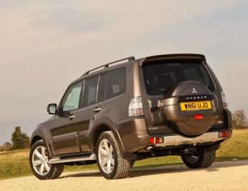 Mitsubishi Shogun 5-door [UK-spec] '2011–14