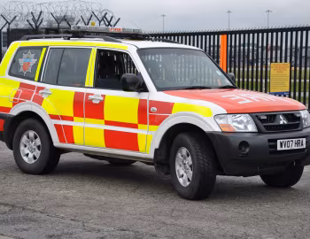 Mitsubishi Shogun Airport Fire & Rescue Service [UK-spec] '2003–06
