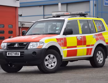 Mitsubishi Shogun Airport Fire & Rescue Service [UK-spec] '2003–06
