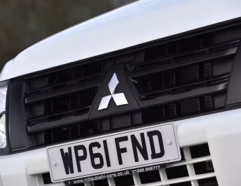 Mitsubishi Shogun "Black" [UK-spec] '2012