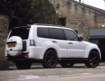 Mitsubishi Shogun "Black" [UK-spec] '2012