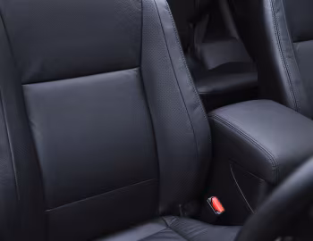 Інтэр'ер Mitsubishi Shogun "Black" [UK-spec] '2012