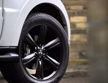 Mitsubishi Shogun "Black" [UK-spec] '2012
