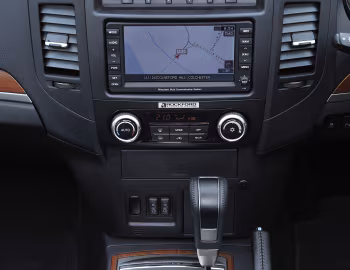 Торпедо Mitsubishi Shogun "Black" [UK-spec] '2012