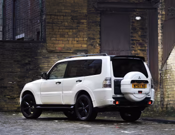 Mitsubishi Shogun "Black" [UK-spec] '2012