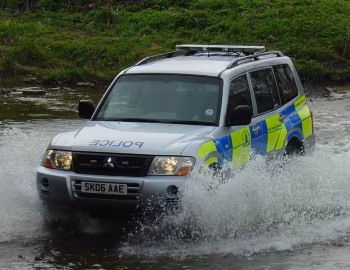 Mitsubishi Shogun 5-door Police [UK-spec] '2003–06