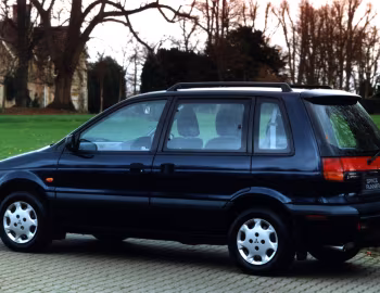 Mitsubishi Space Runner [UK-spec] (N10W) '1991–95
