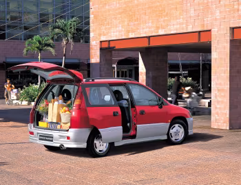 Mitsubishi Space Runner (N61W) '1999–08.2002