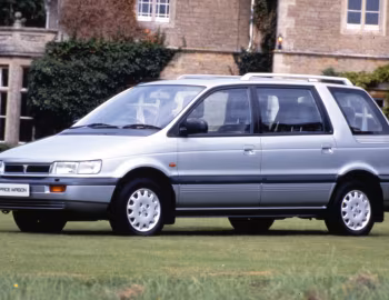 Mitsubishi Space Wagon [UK-spec] '1991–94