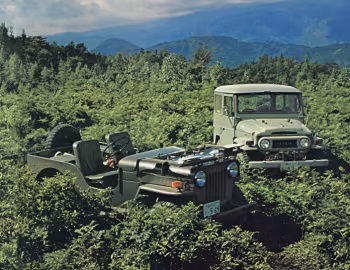 Mitsubishi Jeep, Toyota Land Cruiser Hard Top