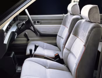 Интерьер Mitsubishi Tredia 1600 GSR Turbo [Japan] (E-A212A) '02.1982–02.1983