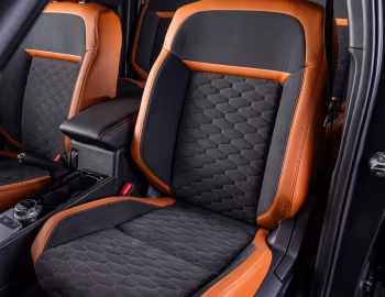 Interior Mitsubishi Triton Bi-Turbo Double Cab [South Africa] '2026
