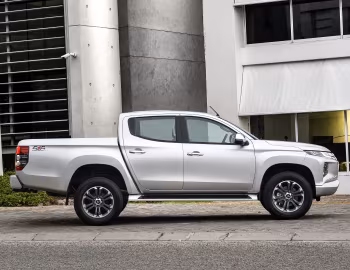 Mitsubishi Triton Double Cab [South Africa] '2019–23