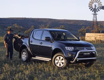 Mitsubishi Triton GL-R Double Cab [Australia] (MN) '2009–15