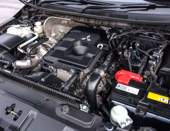 Sous la capuche Mitsubishi Triton GLS Double Cab [Thailand] '2023–pr.