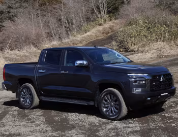 Mitsubishi Triton GLS Double Cab [Japan] '2024–pr.