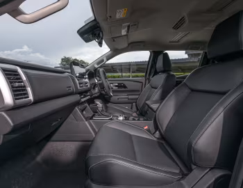 Intérieur Mitsubishi Triton GLS Double Cab [Thailand] '2023–pr.
