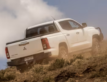 Mitsubishi Triton GLS Double Cab Accessorized [Australia] '2024–pr.