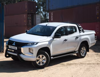 Mitsubishi Triton GLX "Limited Edition" Double Cab [South Africa] '2023–24