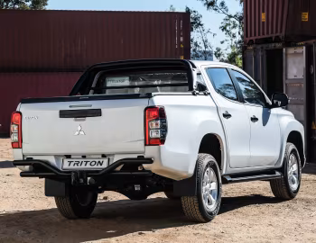Mitsubishi Triton GLX "Limited Edition" Double Cab [South Africa] '2023–24