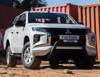Mitsubishi Triton GLX "Limited Edition" Double Cab [South Africa] '2023–24