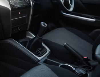 Interior Mitsubishi Triton GLX "Limited Edition" Double Cab [South Africa] '2023–24