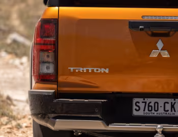 Mitsubishi Triton GSR Double Cab [Australia] '2024–pr.