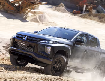 Mitsubishi Triton GSR Double Cab [Australia] '2020–24