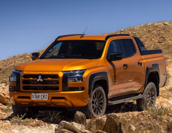 Mitsubishi Triton GSR Double Cab [Australia] '2024–pr.