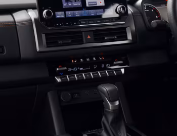 Intérieur Mitsubishi Triton Raider [Australia] '2026