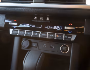Interior Mitsubishi Triton Xtreme Double Cab [South Africa] '2024–pr.