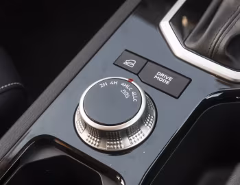 Interior Mitsubishi Triton Xtreme Double Cab [South Africa] '2024–pr.