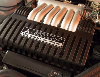 Under The Hood Mitsubishi Verada GTV (KJ) '2002–03