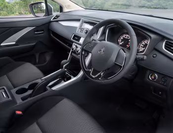 Interior Mitsubishi Xpander Sport '2017–21
