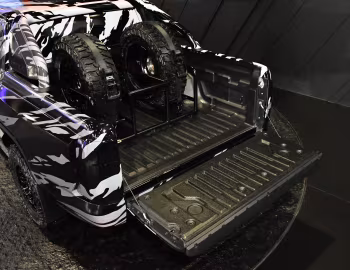 Porta-malas Mitsubishi XRT Concept '03.2023