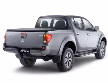 Mitsubishi L200 Triton HLS "Chrome Edition" [Brazil] '2015