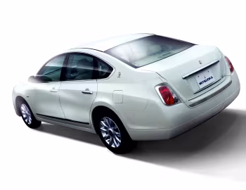 Mitsuoka Galue IV (J32) '11.2010–09.2014