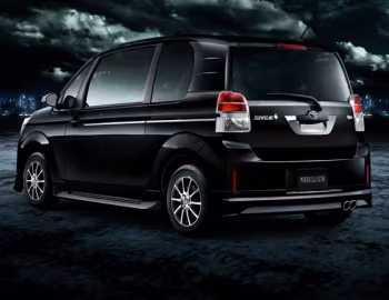 Modellista Toyota Spade♠ '2012–15